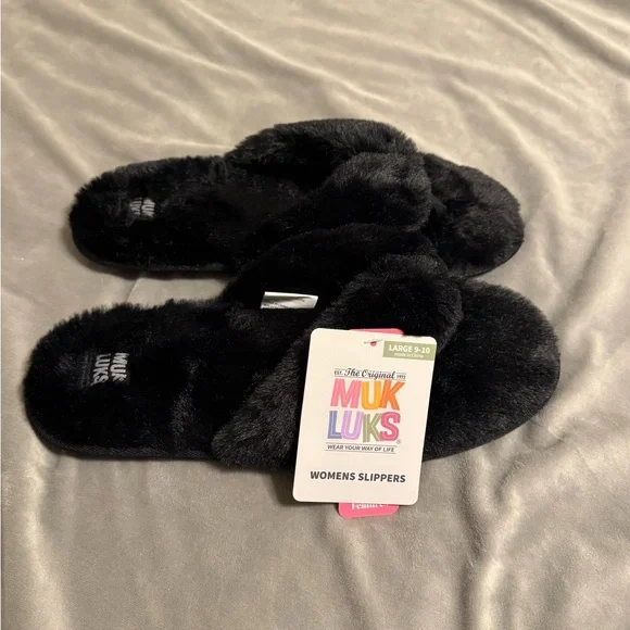 Muk Luks Women's Plush Maren Black Slippers Large size 9-10 NWT memory foam New - Picture 3 of 8